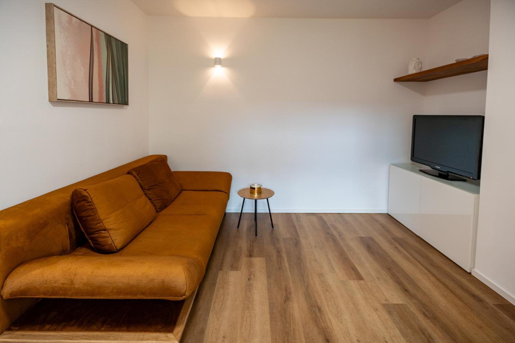 Hidden Corner Apartment *